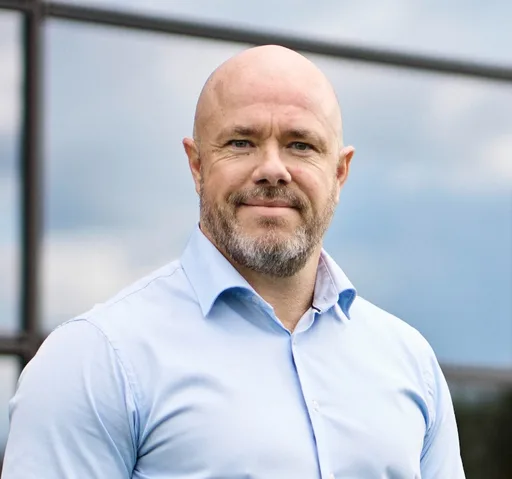 Kenneth	Hjelmar portrait