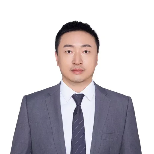 Yang Lu portrait